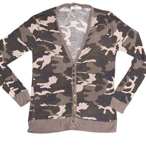 Zenana Outfitters Camouflage V-Neck Cardigan